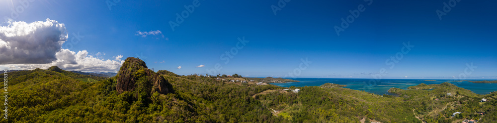 Vue aérienne panoramique du rocher Leclerc, au François en Martinique Vue aérienne panoramique du rocher Leclerc, au François en Martinique