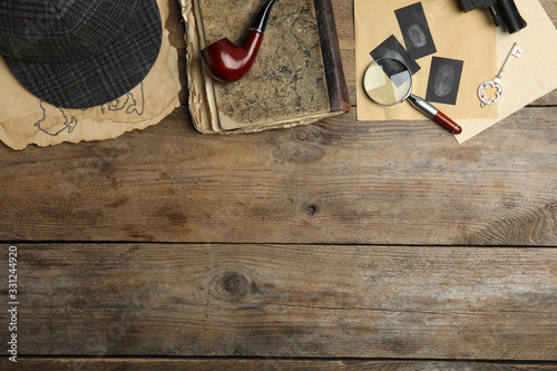 Εκτύπωση καμβά Composition with different vintage items on wooden background, space for text