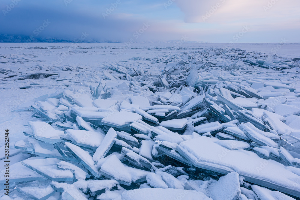Fototapeta premium The natural scenery of Lake Baikal, Russia.