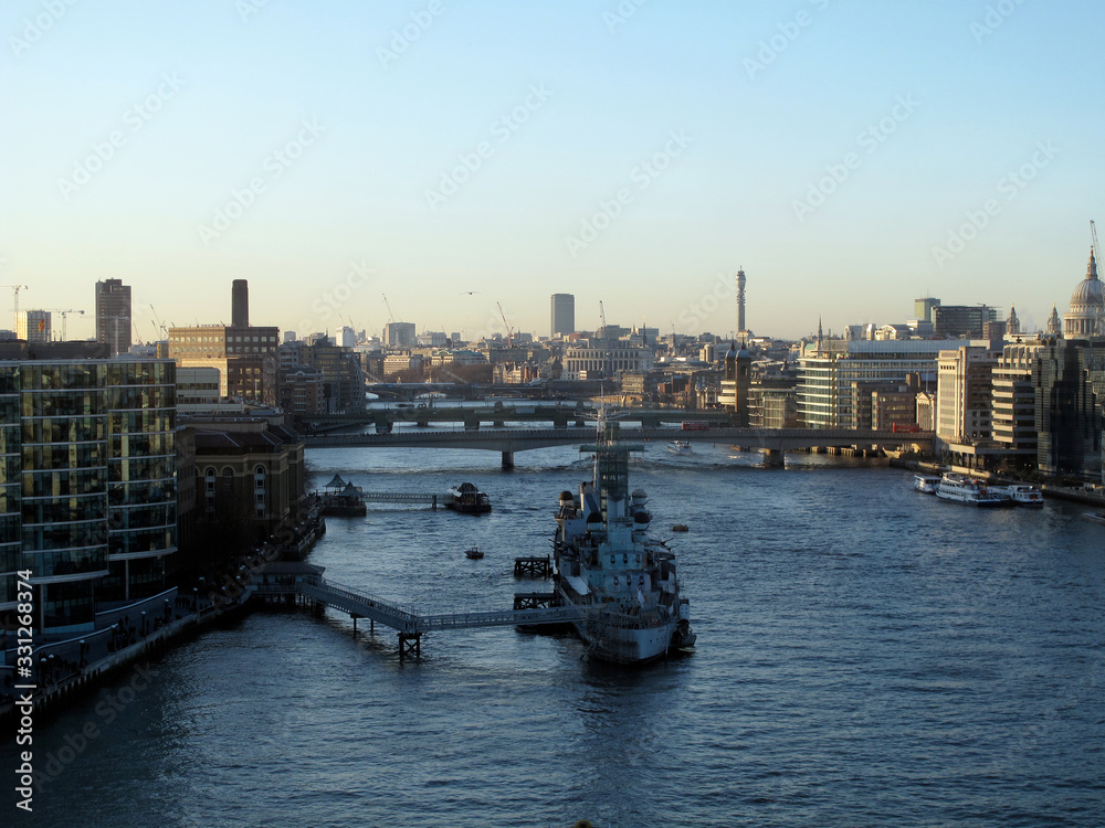 Fototapeta premium Puentes sobre el río Támesis