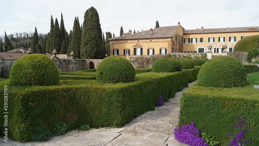 tuscanian garden