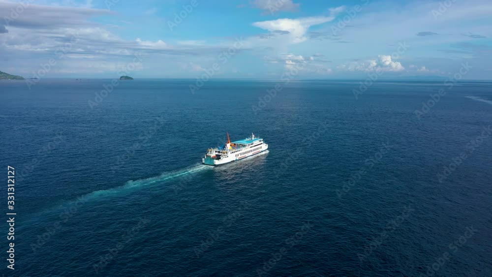 The ship sails on the blue ocean escape from virus The ship sails on the blue ocean escape from virus