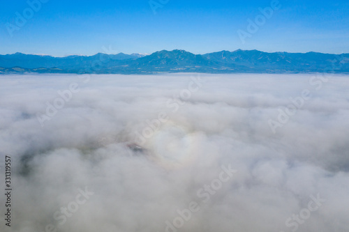 霧の日の空撮 © makieni
