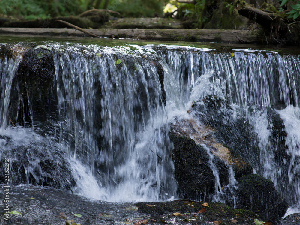 Obraz premium Wasserfall