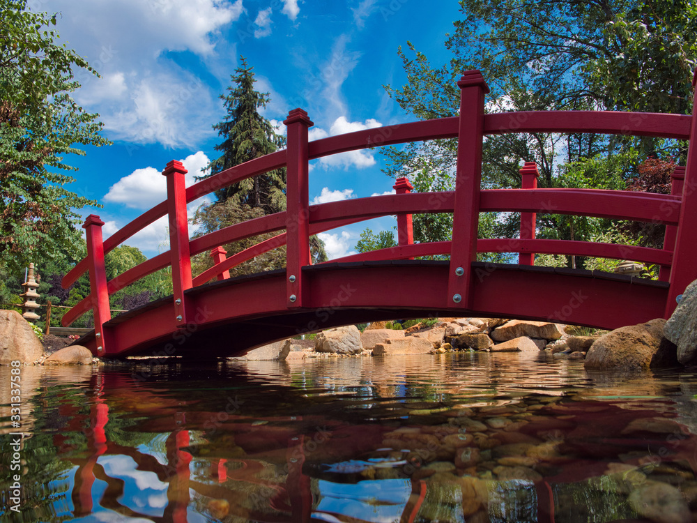 Red small bridge Red small bridge