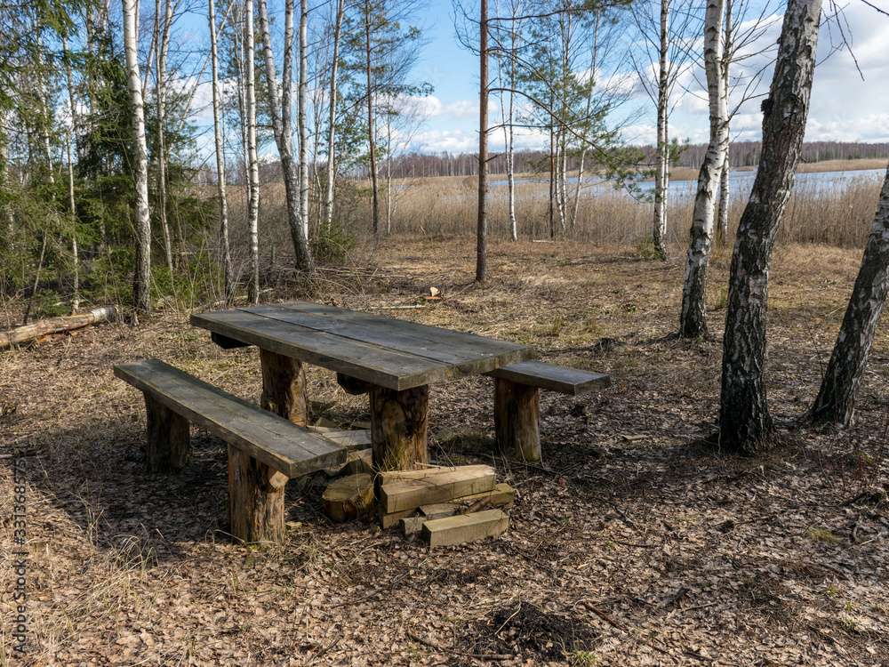 picture with picnic spot by the lake