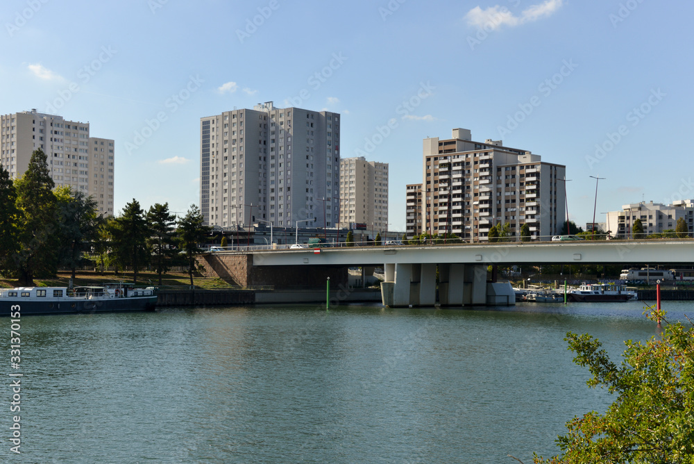 Le pont, Choisy le Roi, Val de Marne Le pont, Choisy le Roi, Val de Marne