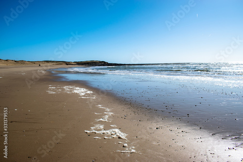 Fototapeta Naklejka Na Ścianę i Meble -  view of the beach of brtignolles sur mer, France.
