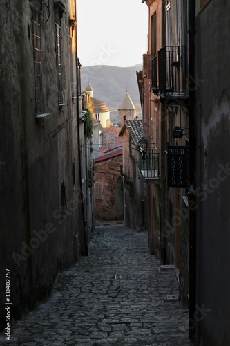 Caiazzo - Vicoli del centro storico © lucamato
