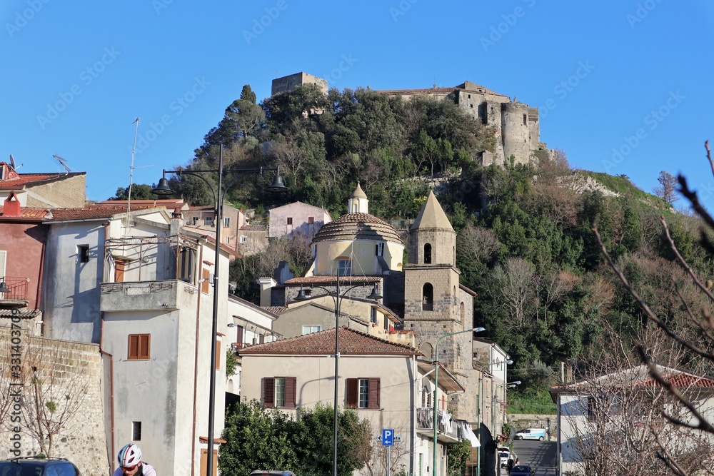 Obraz premium Caiazzo - Scorcio dalla strada provinciale