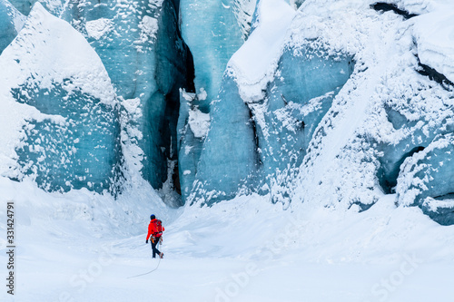 climber to glacier