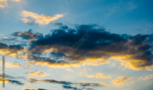Fototapeta Naklejka Na Ścianę i Meble -  Sky gold and clouds