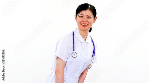 女性　医師　ドクター　看護師　スマイル