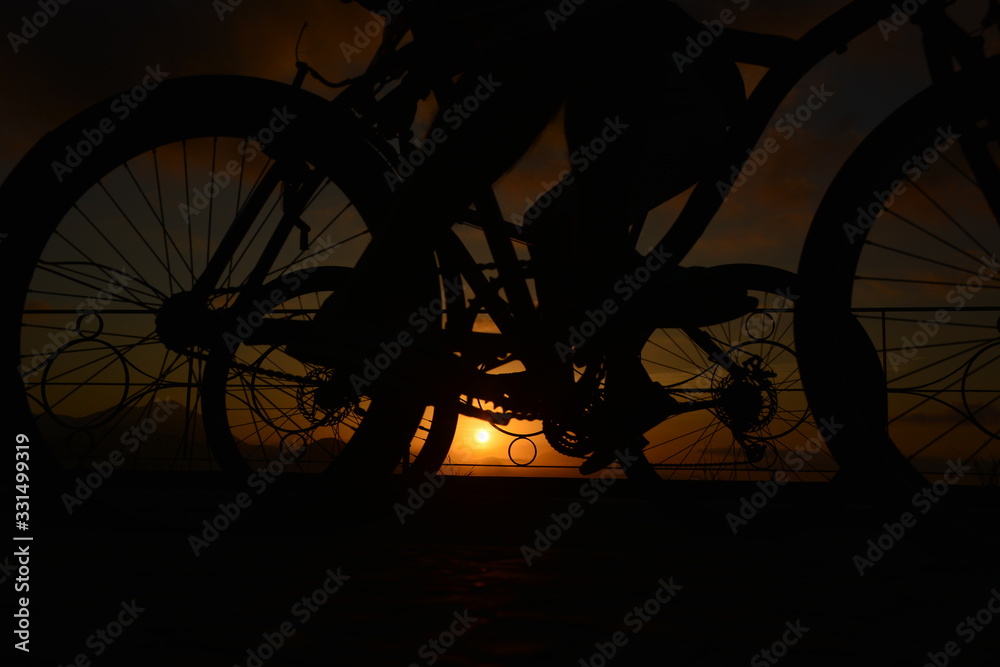 Fototapeta premium bicycle in the sunset