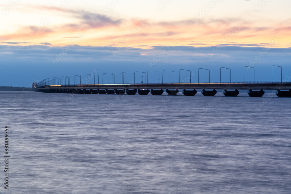 Obraz premium The Oland Bridge by twilight time