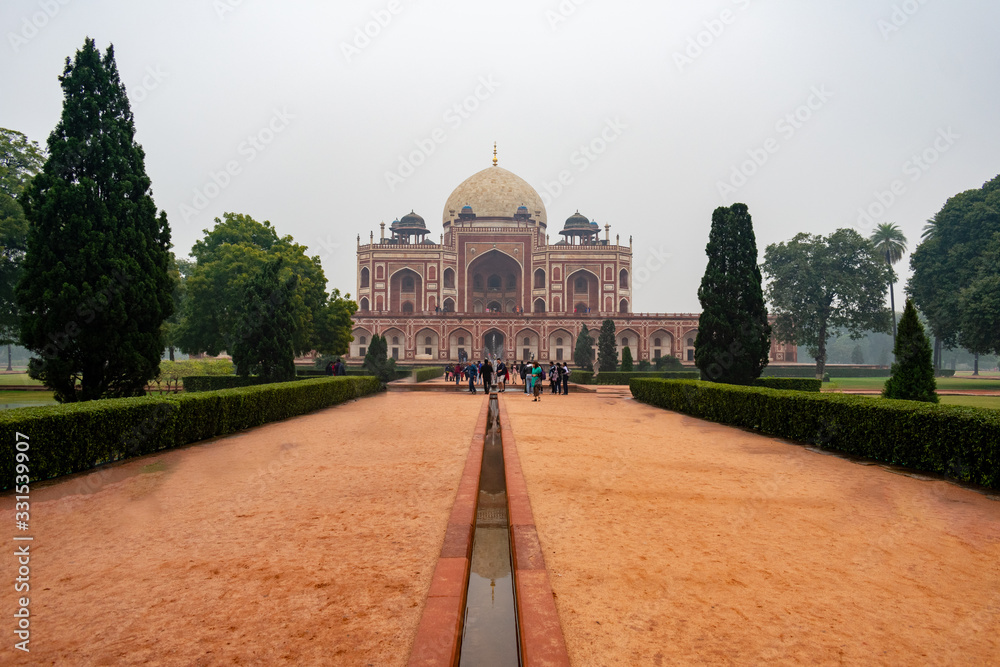 Fototapeta premium India, Delhi, New Delhi - 8 January 2020 - The Humayun's Tomb in Delhi
