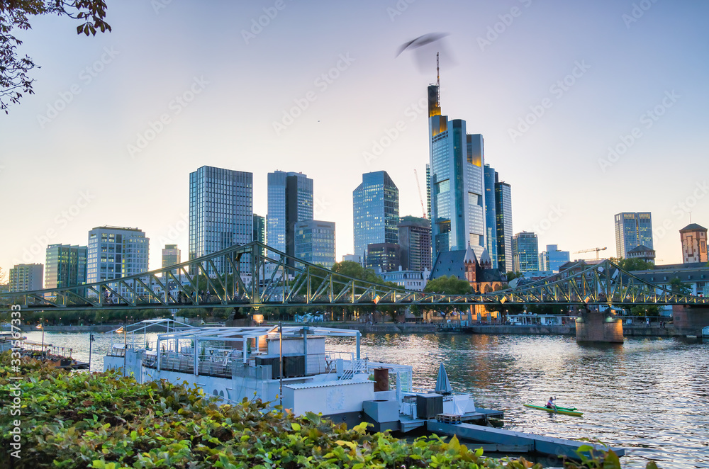 Obraz premium Frankfurt river promenade on a beautiful summer sunset, Germany