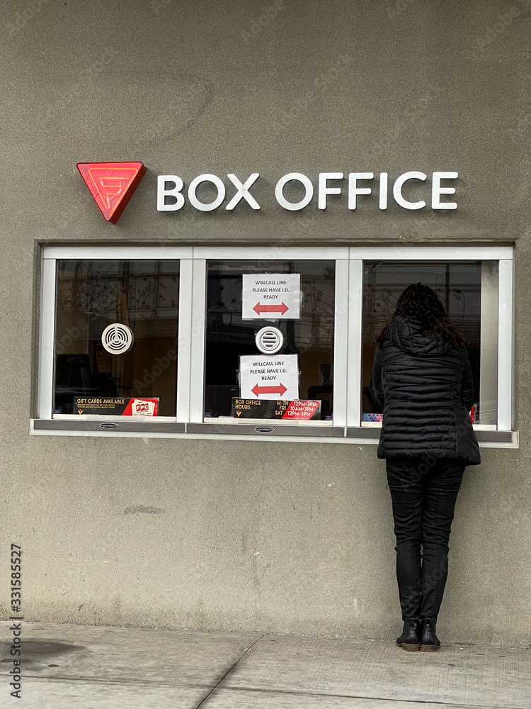 Fototapeta premium woman at box office