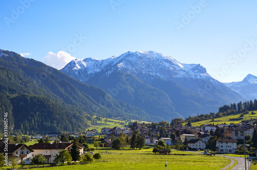 スイス エンガディン地方ミュスタイア谷の風景（スイス グラウビュンデン州）