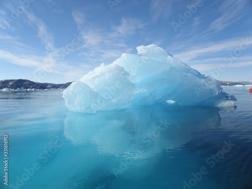Grönlands Vielfalt, wunderschöne Eisskulpturen, Landschaften, Hunde © robinheal