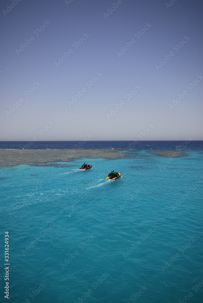 Fototapeta premium Divign boat, Sharm El Sheikh, Egypt.