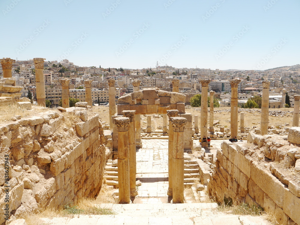 impressive ruin of Omayyad Mosque, former roman provincial city of Jerash (Gerasa), kingdom Jordan, Middle East	