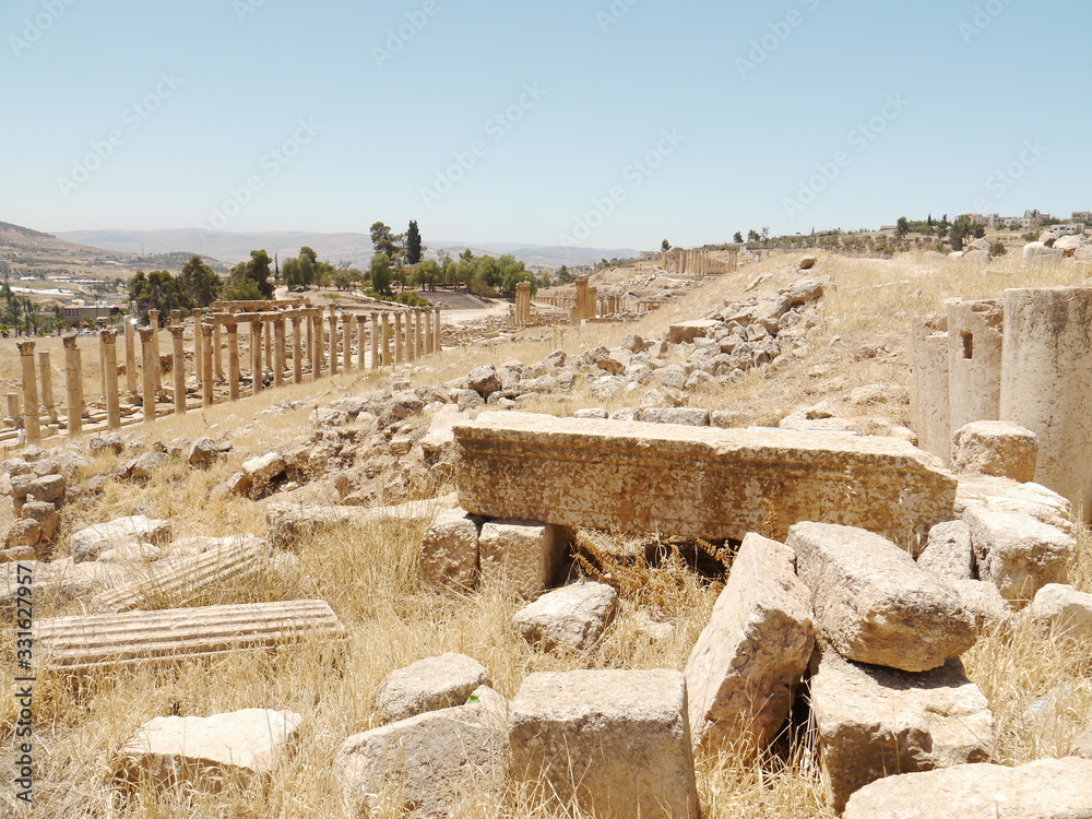 colonnaded street Cardo Maximus, Jerash, kingdom Jordan, Middle East