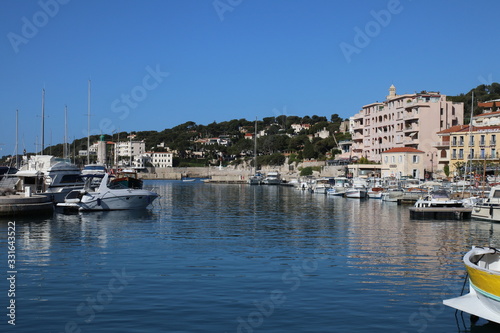 K  sten- und Hafenstadt Cassis am Mittelmeer bei Marseille in S  dfrankreich