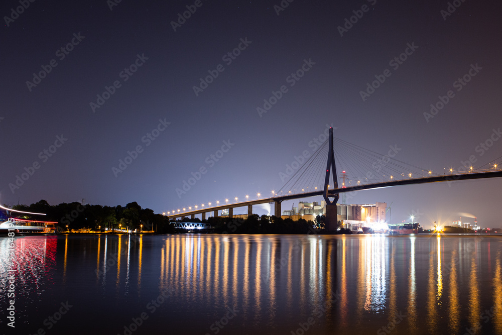 Fototapeta premium Koehlbrandbruecke Hamburg