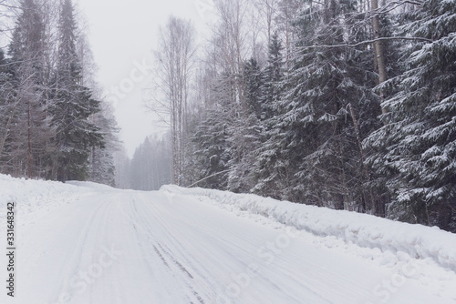 Snowy road © Andrei Baskevich