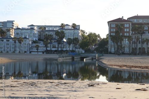 Szenen am Santa Monica Beach in Los Angeles mit Morgenstimmung photo