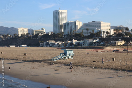 Szenen am Santa Monica Beach in Los Angeles mit Morgenstimmung