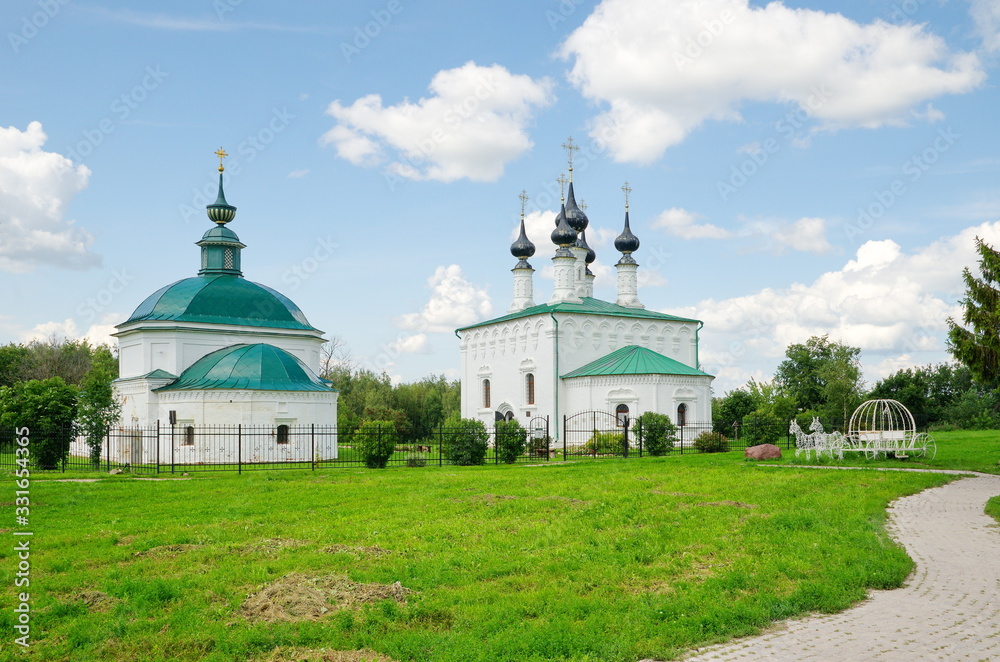 The Church of Paraskeva Friday (Pyatnitskaya) and the Church of the Entrance of the Lord to Jerusalem. Suzdal, Vladimir region. Golden ring of Russia