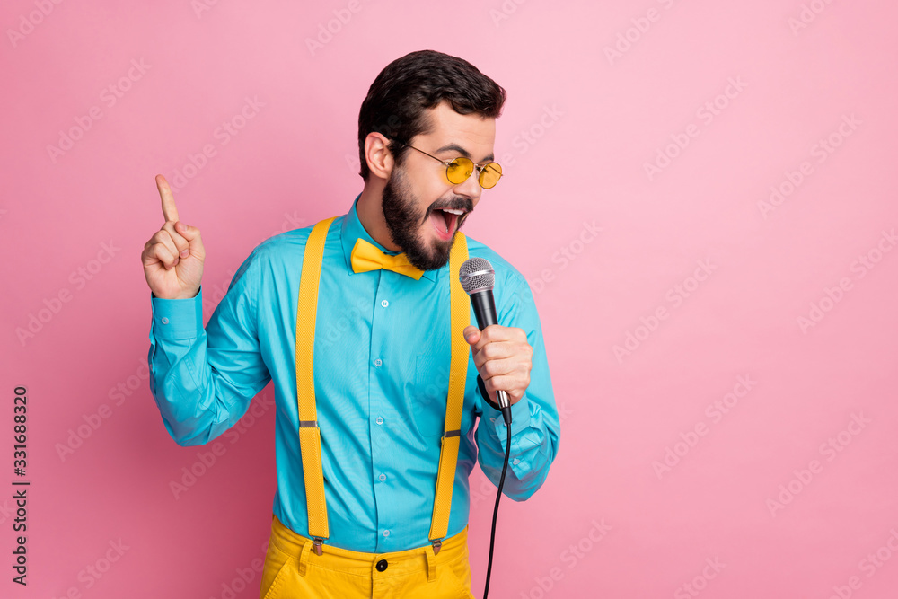 Portrait of his he nice attractive cheerful cheery bearded guy mc wearing mint shirt singing karaoke single hit pop romance romantic blues jazz soul isolated on pastel pink color background Portrait of his he nice attractive cheerful cheery bearded guy mc wearing mint shirt singing karaoke single hit pop romance romantic blues jazz soul isolated on pastel pink color background