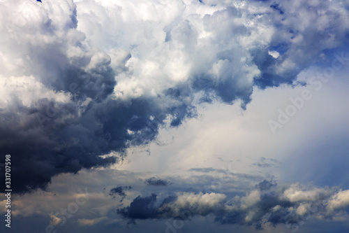 Fototapeta Naklejka Na Ścianę i Meble -  Abstract cloud and blue sky background with copy space.