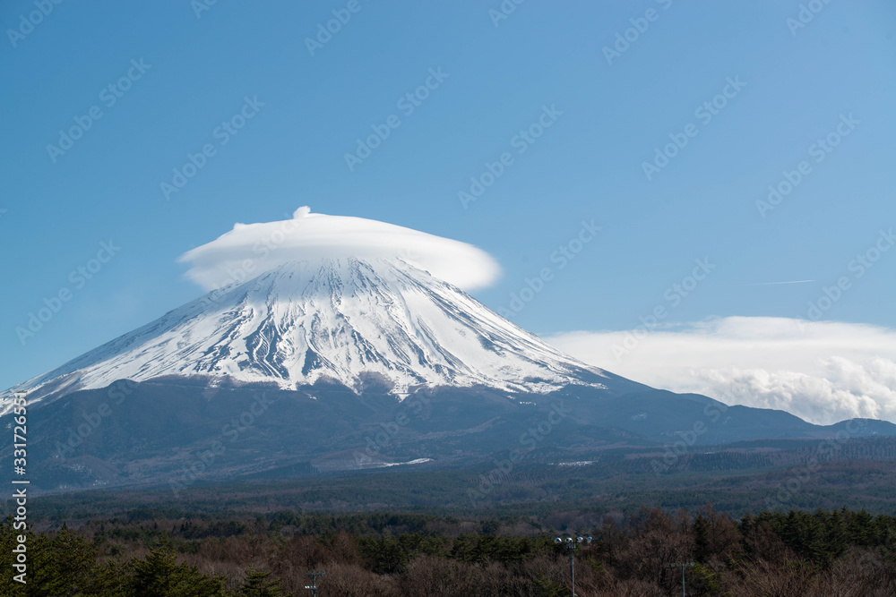 笠雲の富士山 朝霧高原より 笠雲の富士山 朝霧高原より