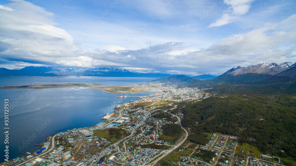Obraz premium Ushuaia aerial view. Ushuaia is the capital of Tierra del Fuego province in Argentina.