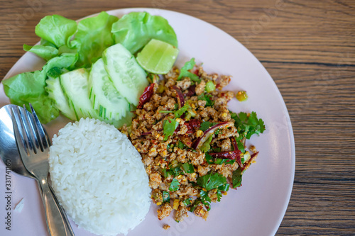 Spicy minced pork salad with white rice (Larb Moo), Fresh vegetables, Thai food