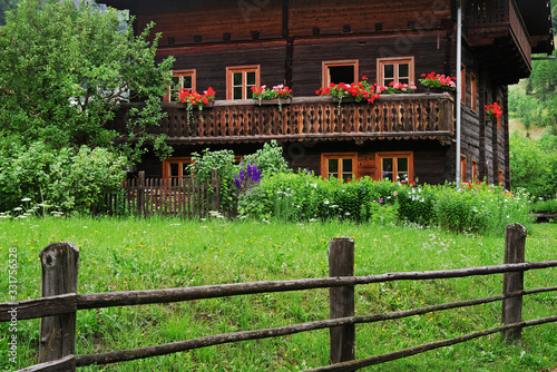 Schilderij op canvas Scenic summer view of Heiligenblut village, Austria