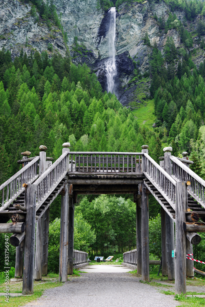 Jungfernsprung waterfall near Heiligenblut, Hohe Tauern National Park, Austria, Europe Jungfernsprung waterfall near Heiligenblut, Hohe Tauern National Park, Austria, Europe
