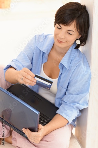 Shopping online from home - stay at home © nyul