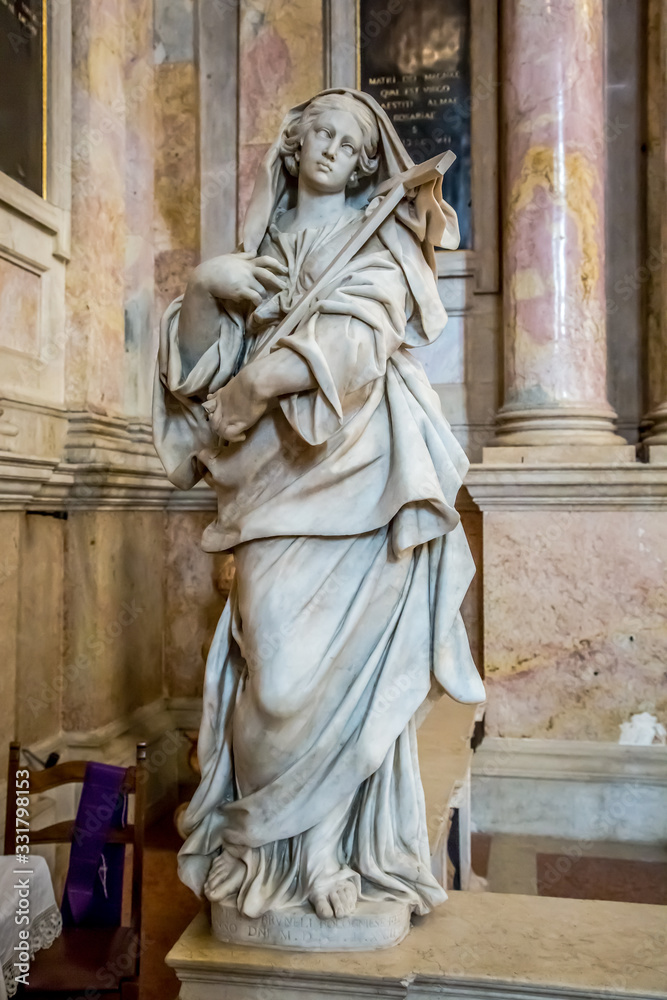 Obraz premium Interiors of the Church of Saint Anastasia in Verona, Veneto, Italy