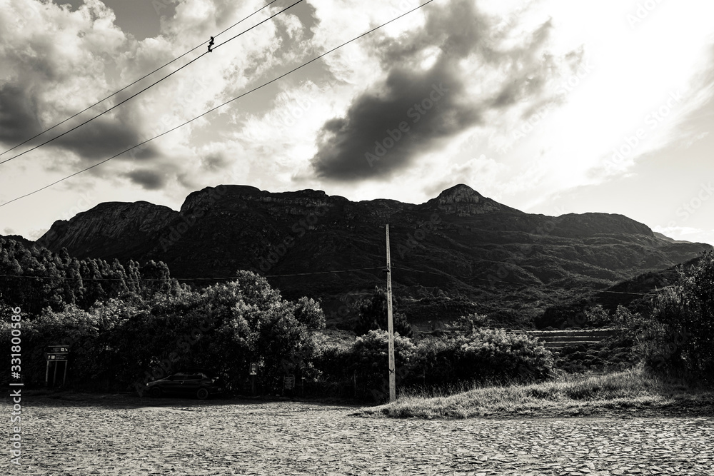 Fototapeta premium Visão dramática da Serra do Caraça
