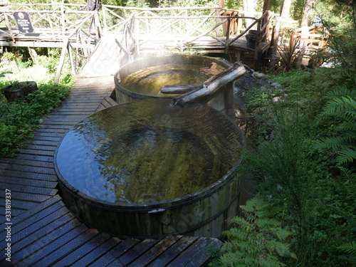 Agua Termal en Tinajas de Madera