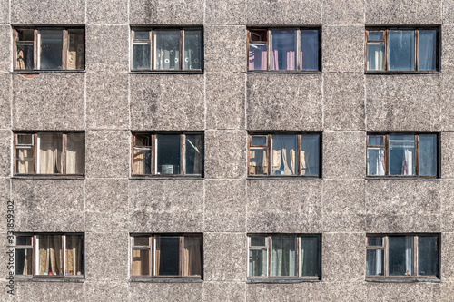 repeating pattern of windows