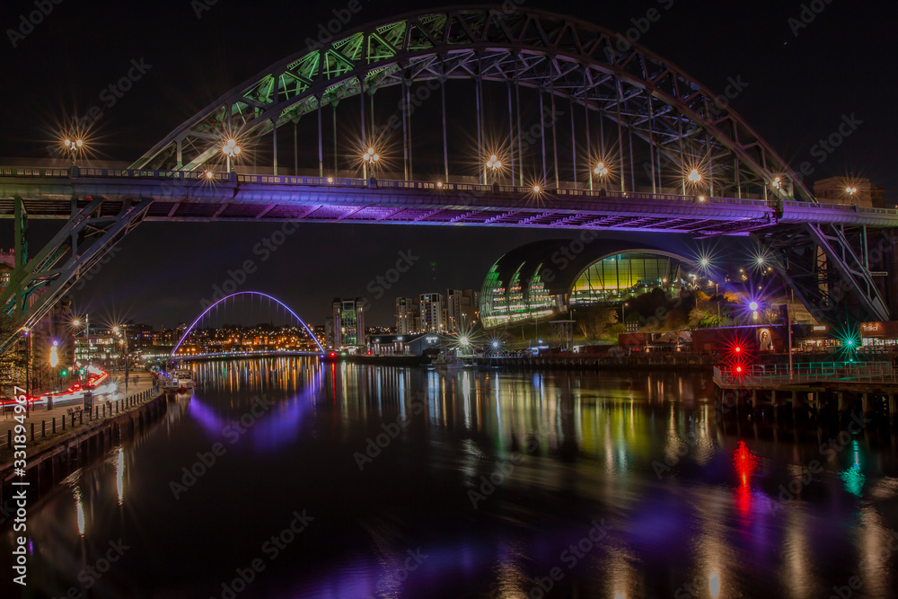 Fototapeta premium Newcastle - Tyne and Millenium Bridges
