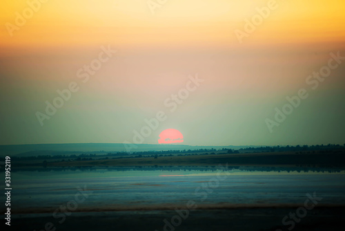 Fototapeta Naklejka Na Ścianę i Meble -  закат на соленом озере