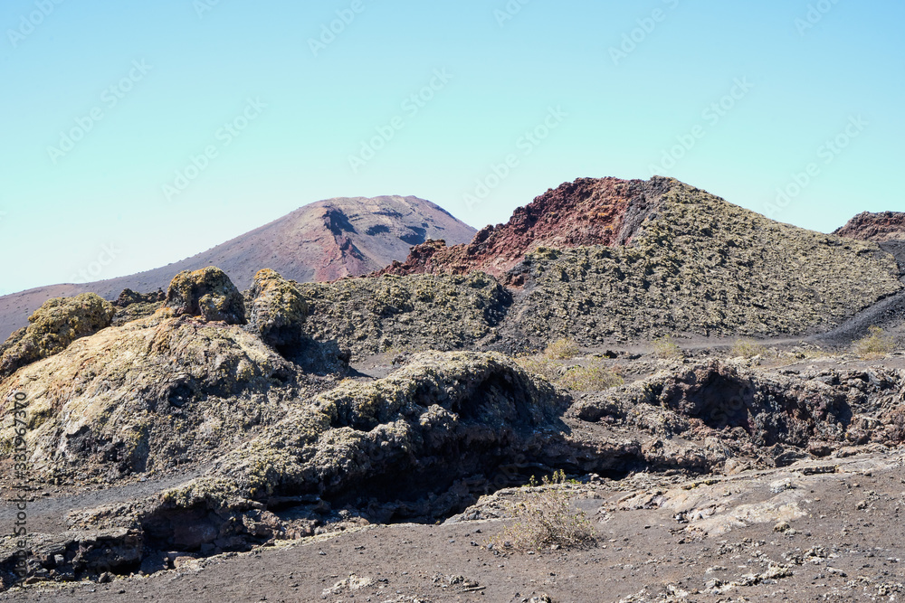 Wanderung durch den Naturpark Los Volcanes um die Vulkane Caldera de La Rilla, Montana de Santa Catalina, Pico Partido, Montana del Senalo auf der spanischen Kanareninsel Lanzarote