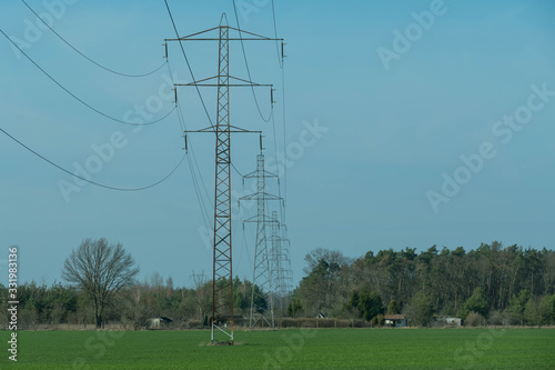 Elektryczna linia wysokiego napięcia. photo