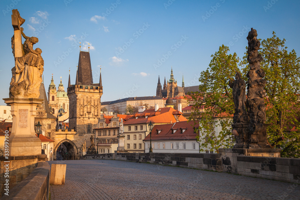 Fototapeta premium Most Karola rano, Praga